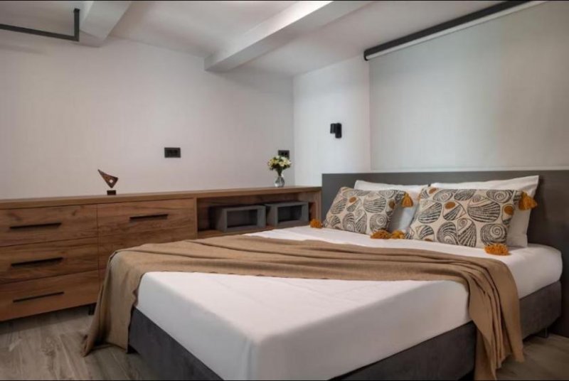 Agios Onoufrios Kreta, Agios Onoufrios: Zwei neugebaute Luxusvillen und ein bebaubares Grundstück mit Meerblick zu verkaufen Haus kaufen